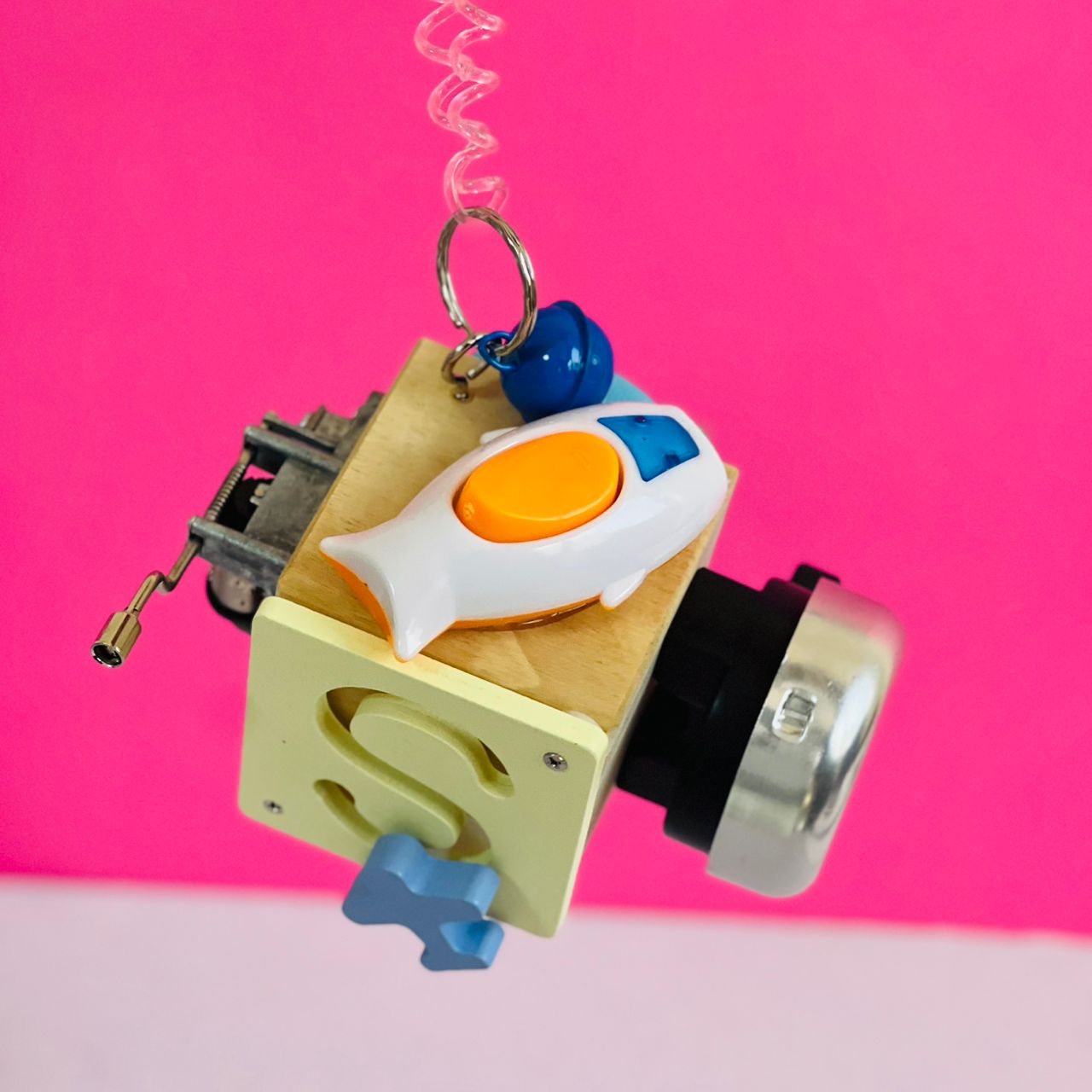 بیزی کیوب چوبی