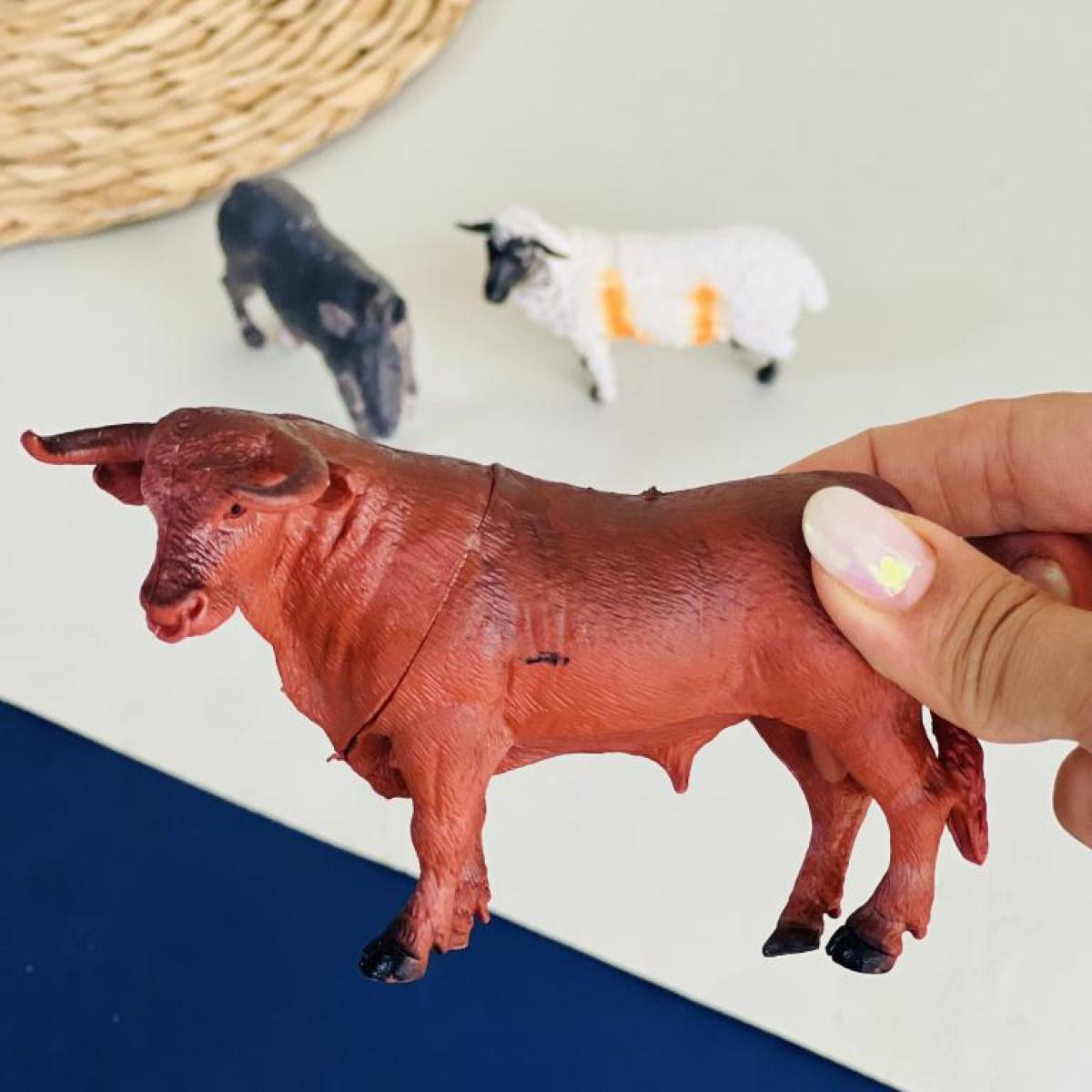 فیگور بزرگ سه تایی کیفیت معمولی